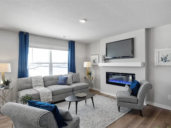 3626 Jasmine Ln, Waukee, IA 50263