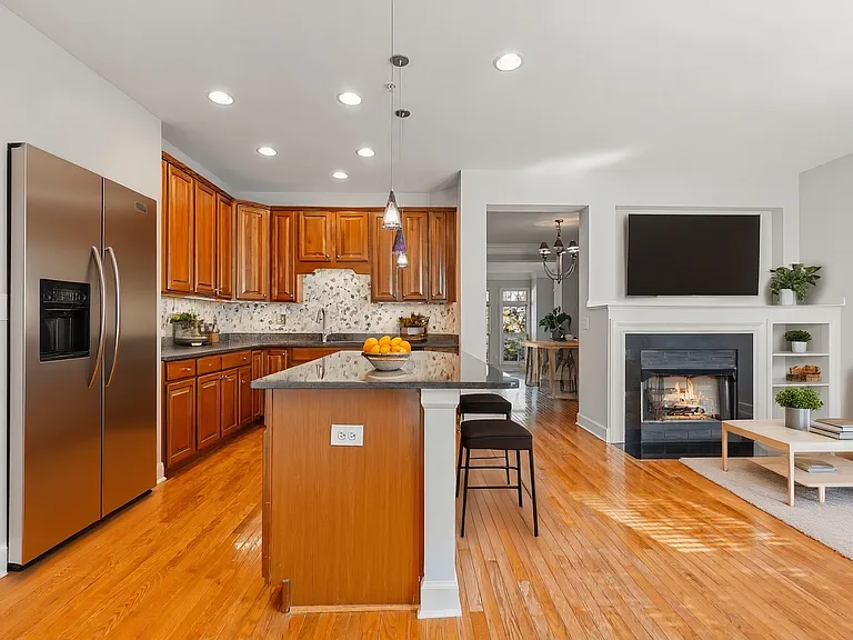 1022 Crestfield Dr — Photo 18