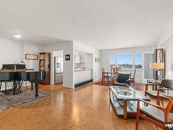 3rd image of 8800 E Blvd E #5E