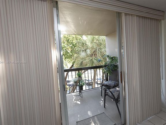 3rd image of 10425 SW 112th Ave APT 325