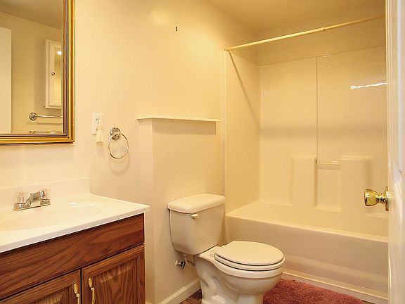 4th image of 4146 James Dr