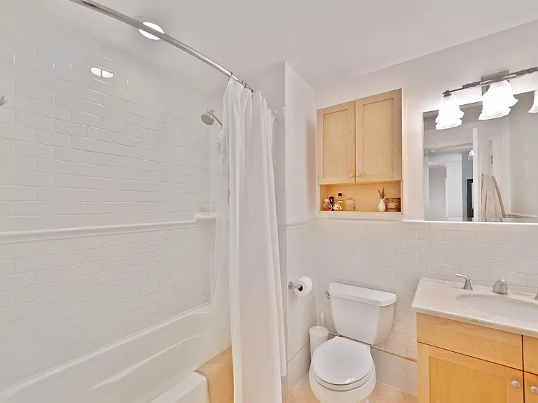 830 Monroe St #3G — Photo 15