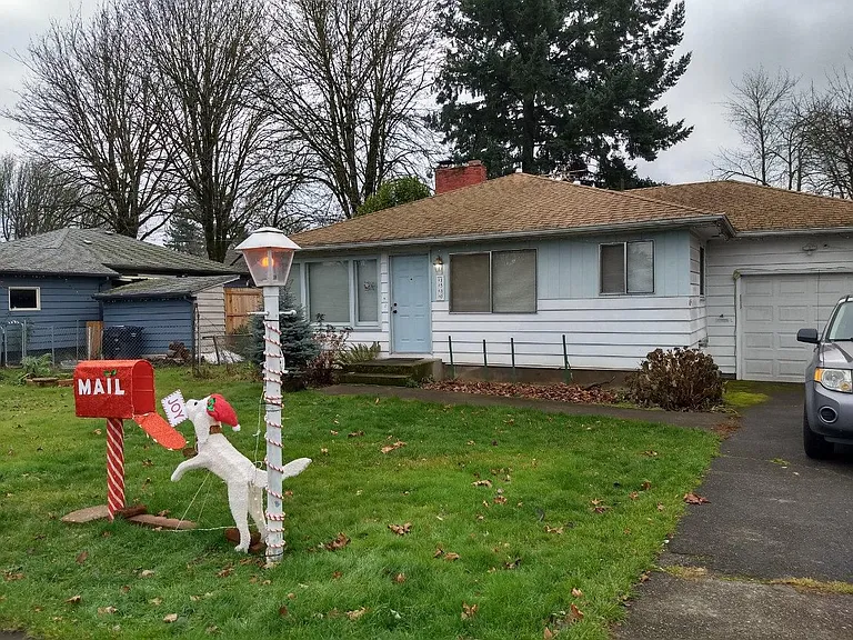 1530 Manor Dr #B — Photo 4