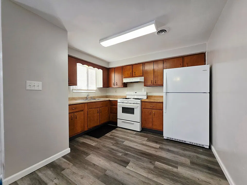 602 Main St
