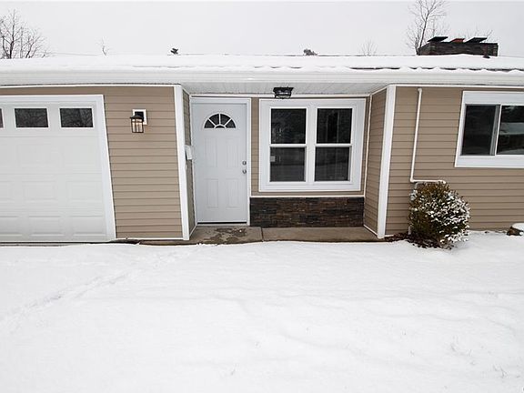 4th image of 25 Bellingham Dr