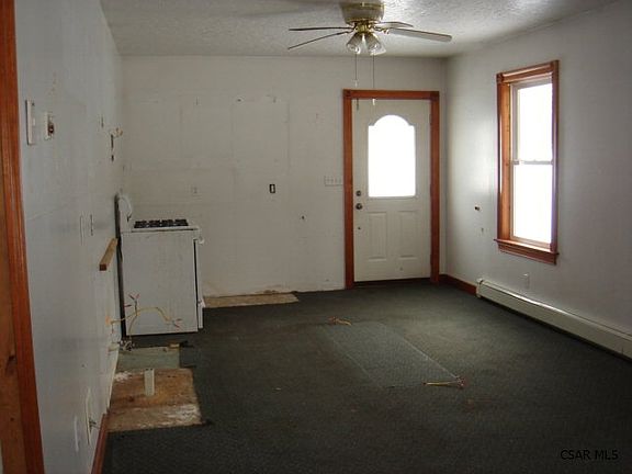 2nd image of 156 Park Ave