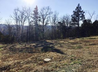 220 Mark Twain Dr, Chestnutridge, MO 65630