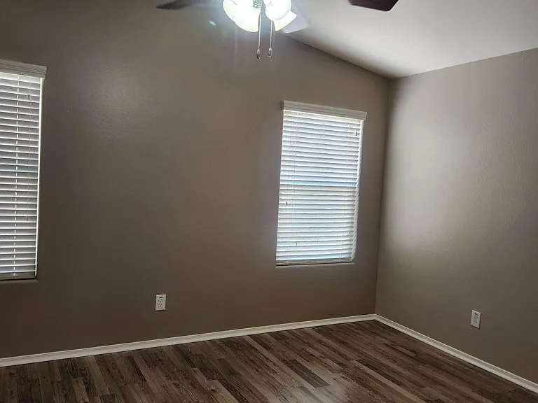 18418 W Getty Dr — Photo 11