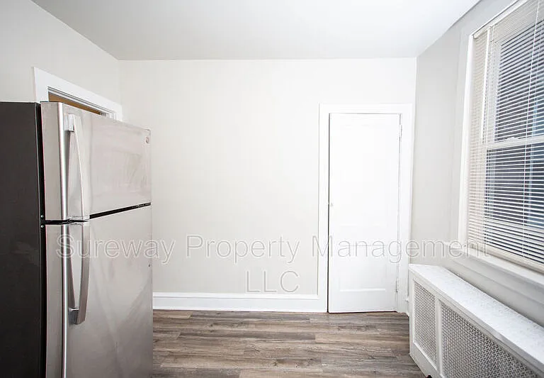 1034B Collings Ave — Photo 19