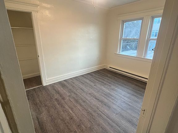 3rd image of 407 William St #3