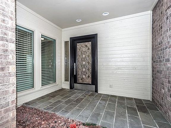 4th image of 3447 Courtyard Cir