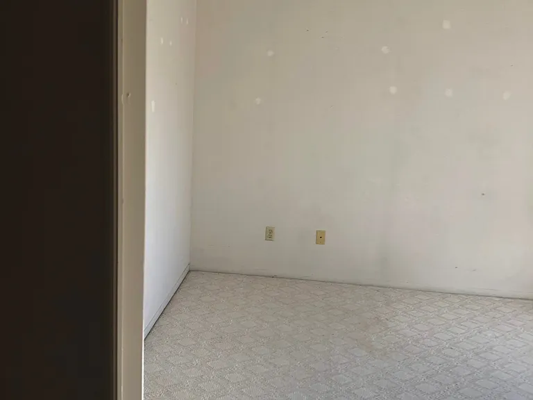 3404 Jamestown Dr — Photo 10