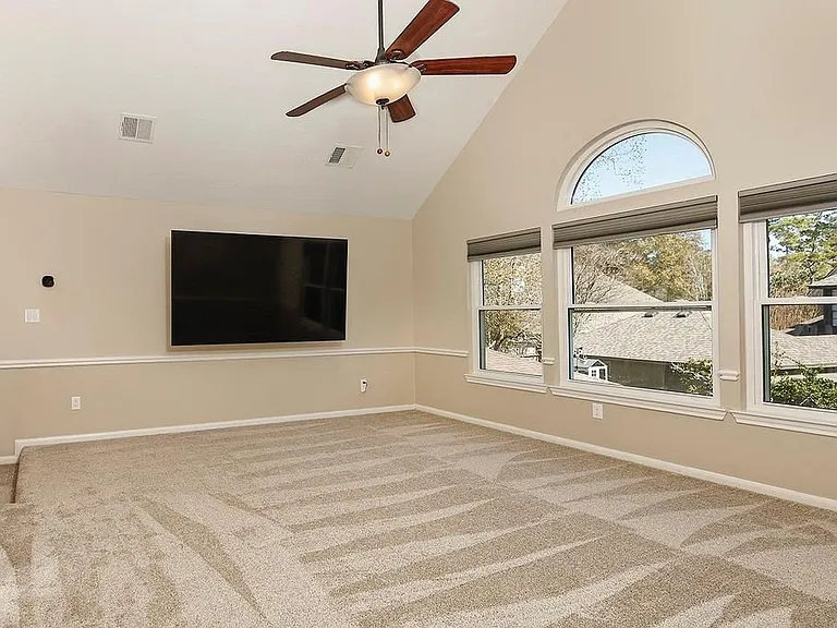 6 Thornbush Pl — Photo 9