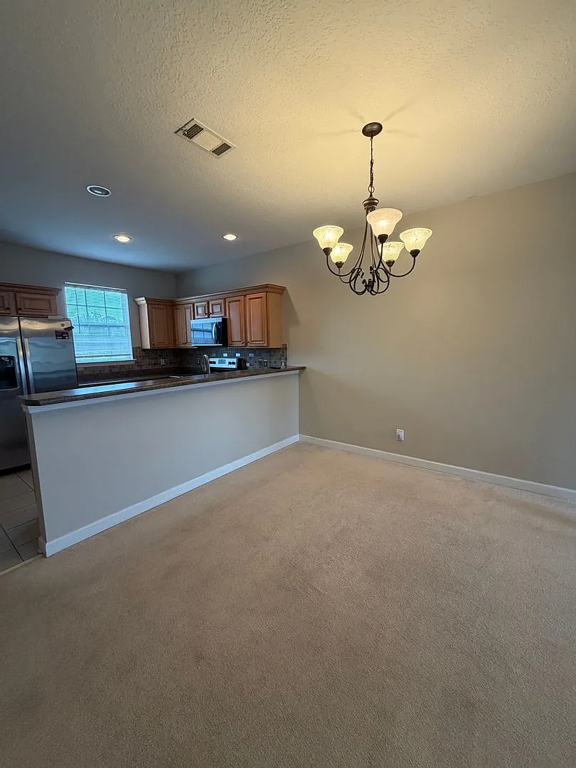 3 bed, 1742 sqft, $2,000 — Photo 4