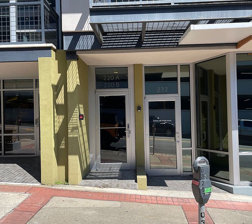 1st image of 220 E College Ave
