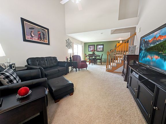 2nd image of 6855 Woodland Ave Unit 1101