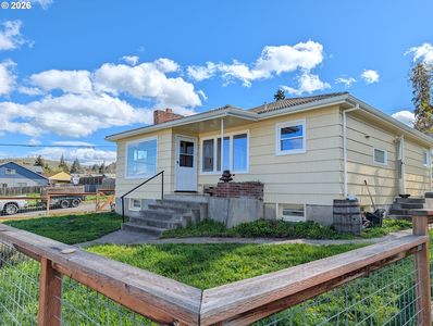 520 E 12th St, The Dalles, OR, 97058