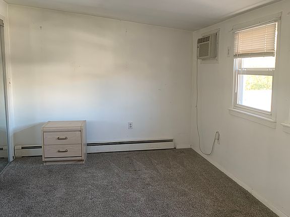 5th image of 511 Lake Ave Floor 2