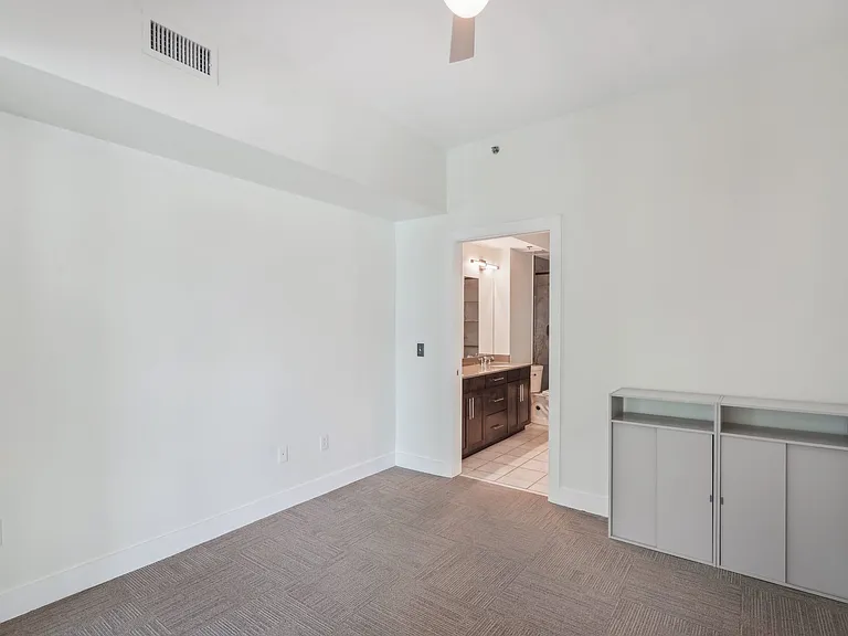 1100 Howell Mill Rd NW #307 — Photo 5