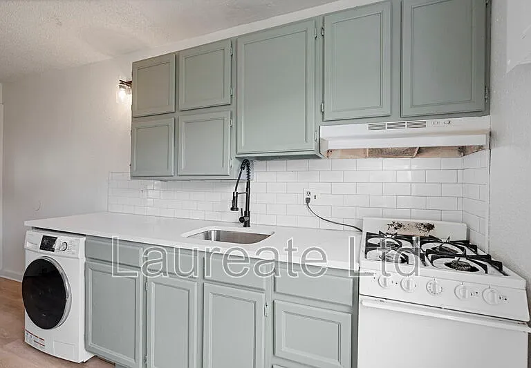 2631 W Pikes Peak Ave — Photo 18