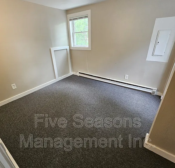 32 West St #A — Photo 5