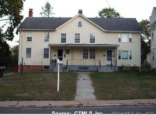 16 Chestnut St, Manchester, CT 06040