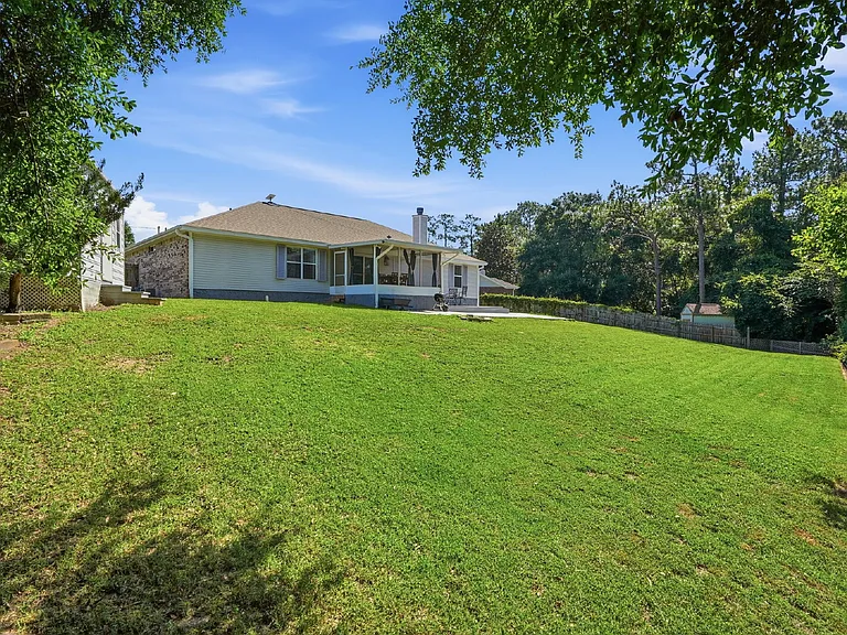 4761 Connor Dr — Photo 32