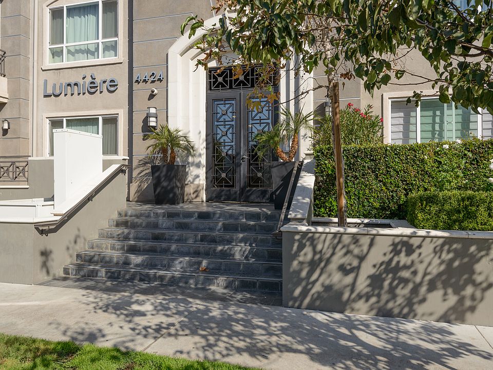 1st image of 4424 Whitsett Ave APT 306