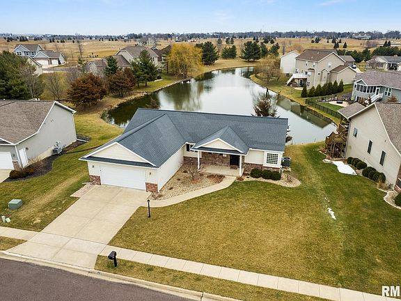 2nd image of 812 Stonelake Dr