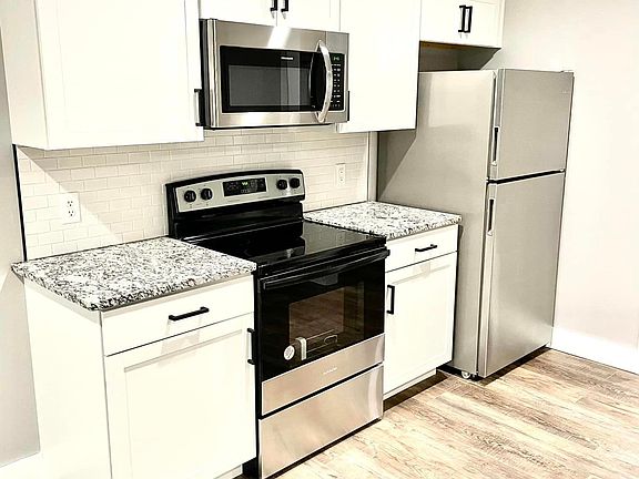 3rd image of 311 S 10th St