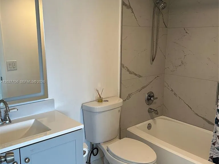 110 S Shore Dr #4E — Photo 9