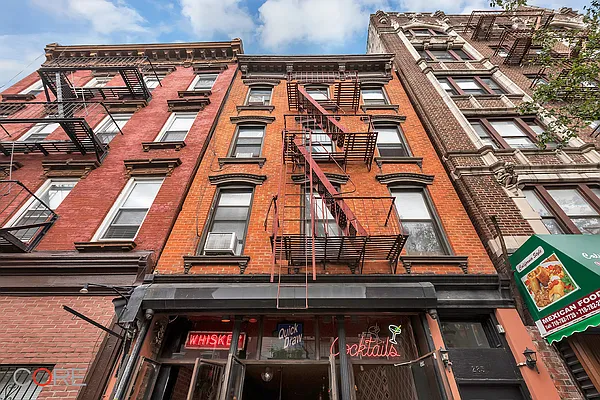 Rented by CORE | media 12