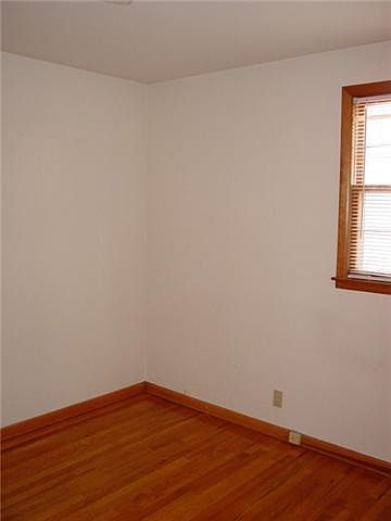 1st image of 2702B Woodlawn Dr