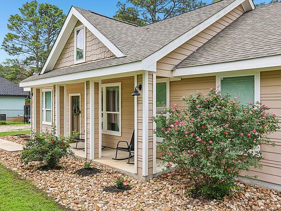 2nd image of 112 Twin Lakes Ln