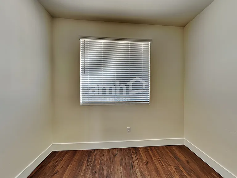 1407 E Ludlow Dr — Photo 11