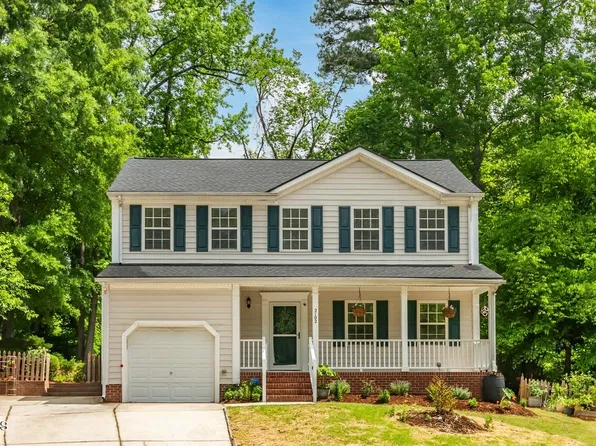 2102 Meade Ln, Durham, NC 27707
