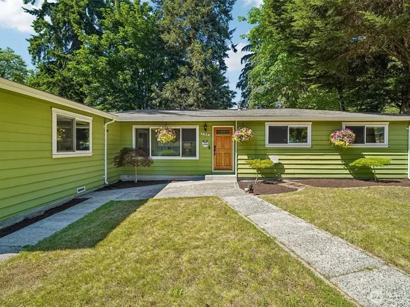 1515 213th Place SW, Lynnwood, WA 98036