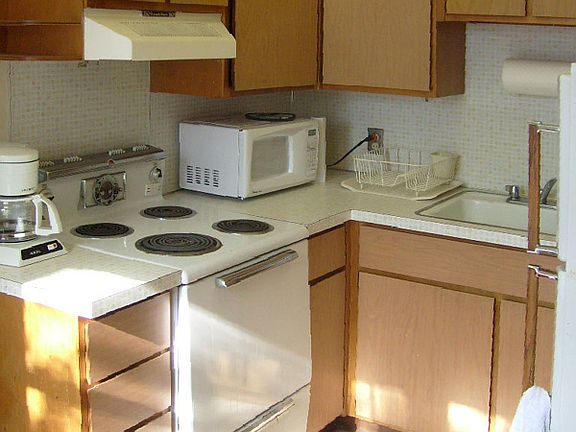 5th image of 332 E William St Room 1