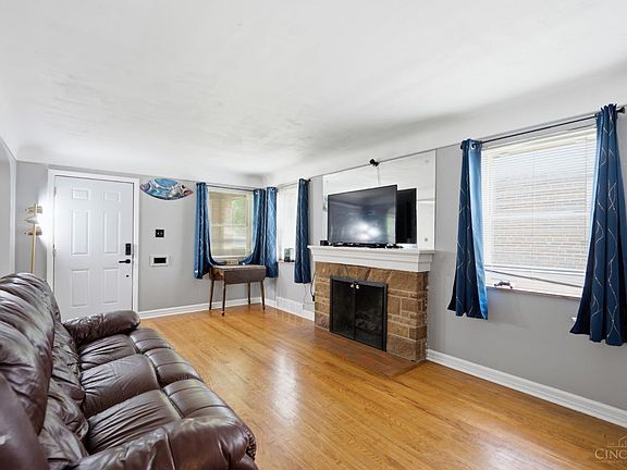 2nd image of 7149 Garden Rd