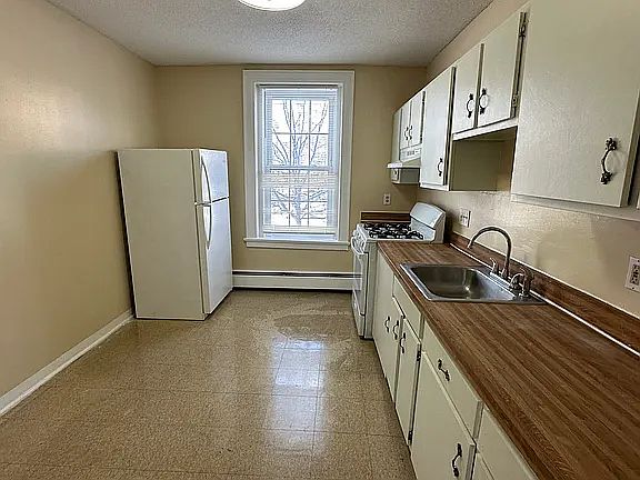 2nd image of 36 Derby Ave #1EE