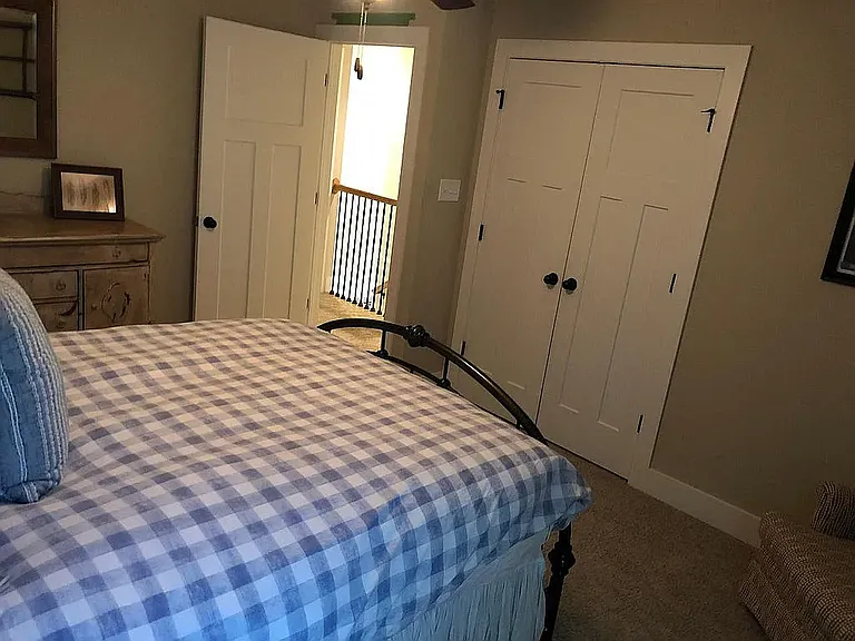 1320 Whitower Dr — Photo 17