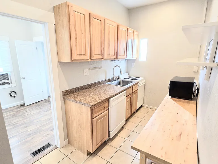 833 S Edison St — Photo 1