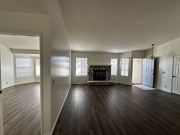 3rd image of 25988 Bay Ave