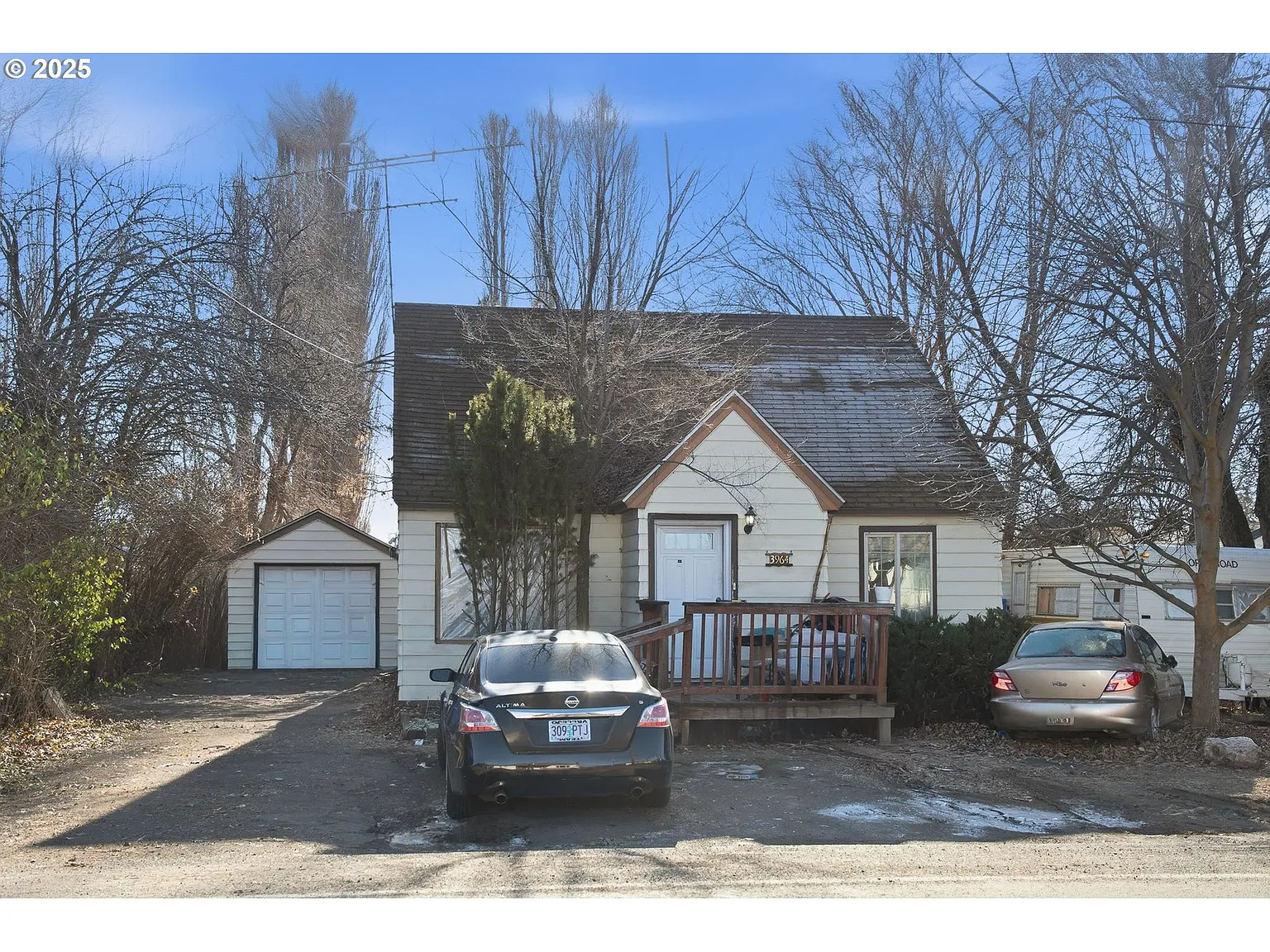 3964 Clinton Ave photo 1