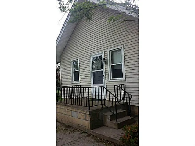 1919 Marlow Rd photo 1
