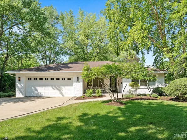 1217 N West St, Naperville, IL 60563