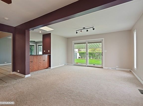 5th image of 644 Leahy Cir