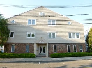 176 Chestnut St #C0301, Nutley, NJ 07110