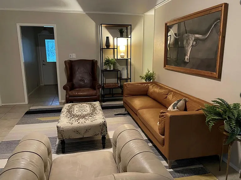 3404 Sierra Dr — Photo 3