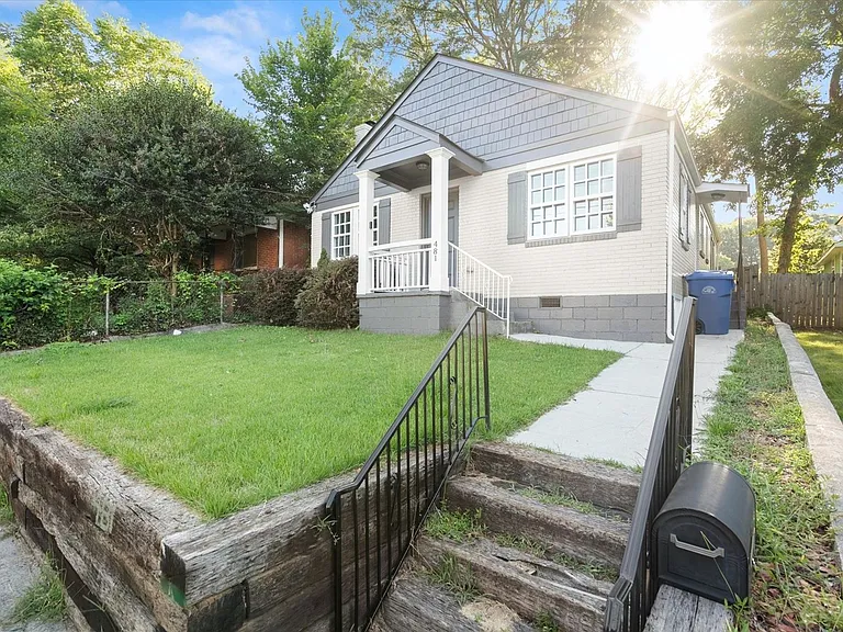 481 Griffin St NW — Photo 4